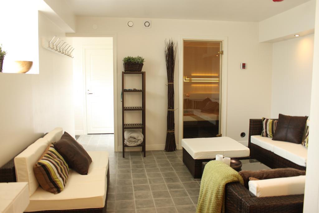 Guesthouse Eleven Hotel Arvika Exterior photo