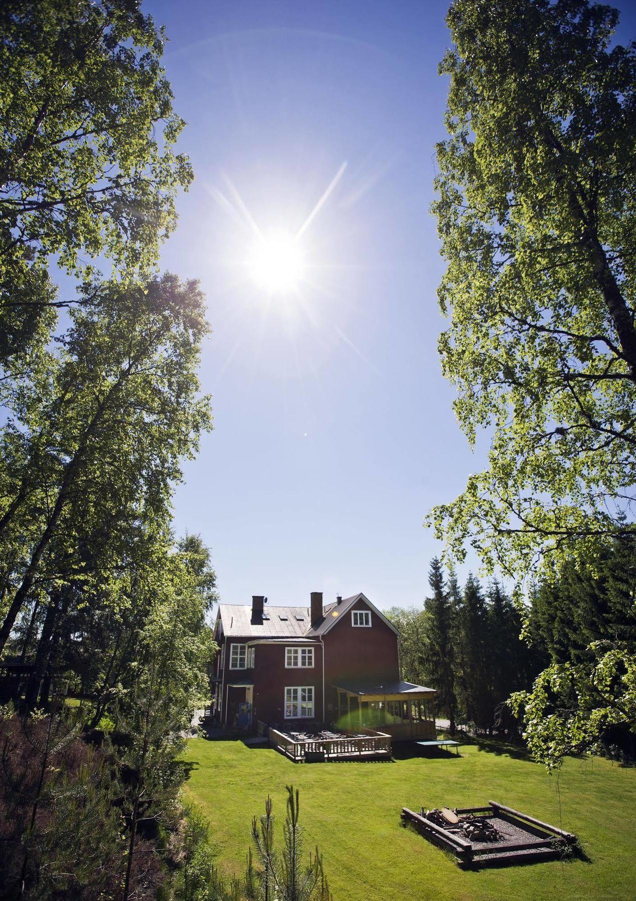 Guesthouse Eleven Hotel Arvika Exterior photo